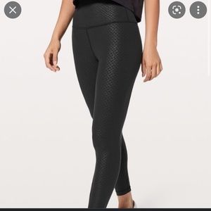 Lululemon - high rise align 25”